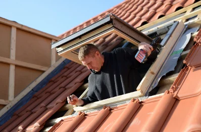 Pose de fenêtres de toit Velux à Hautefaye